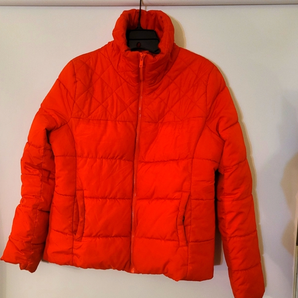 Old Navy Woman's Small Winter Coat Fleece Lined With Front Pockets.